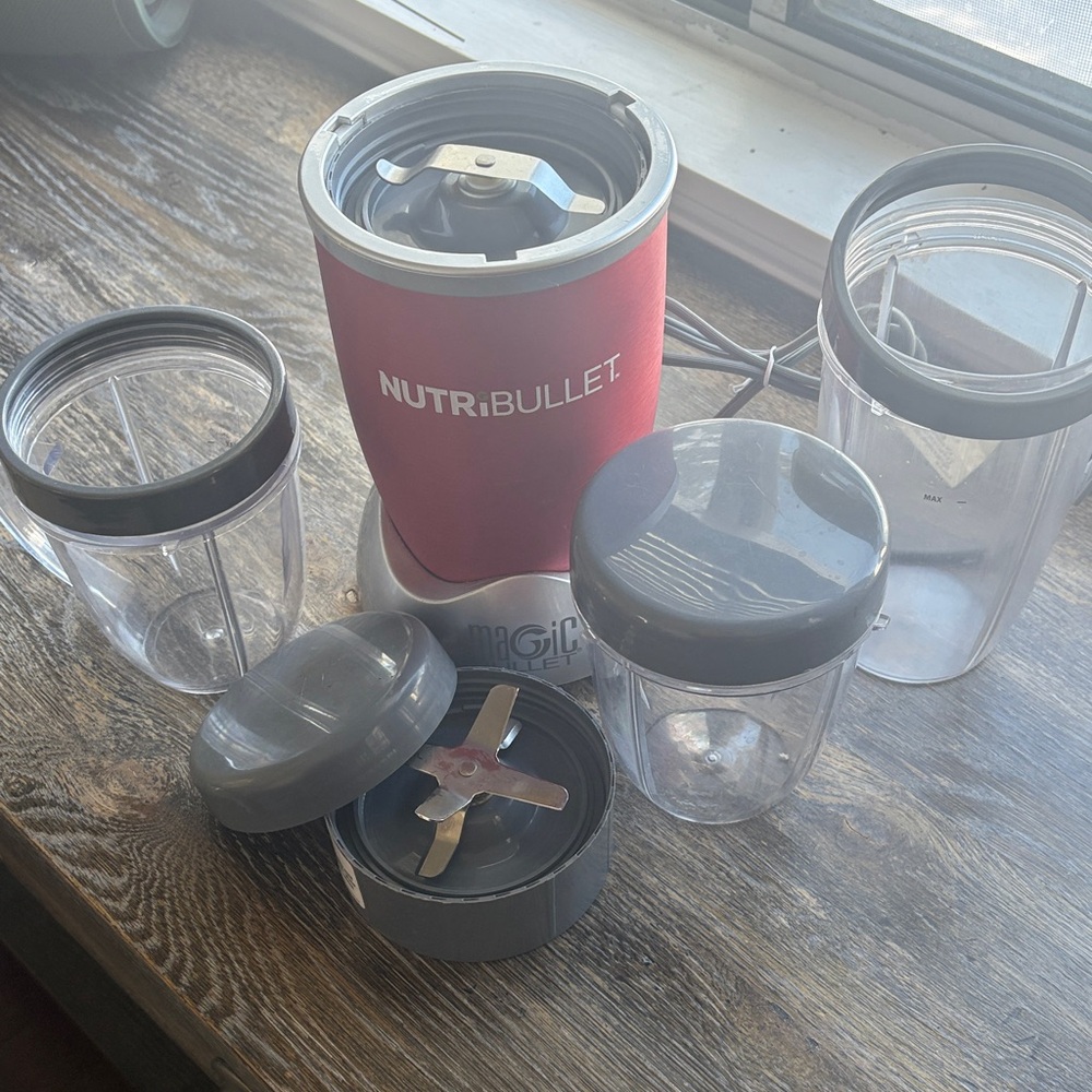 Nutribullet Magic Bullet High Speed Mixer Blender NB-101B With Cups